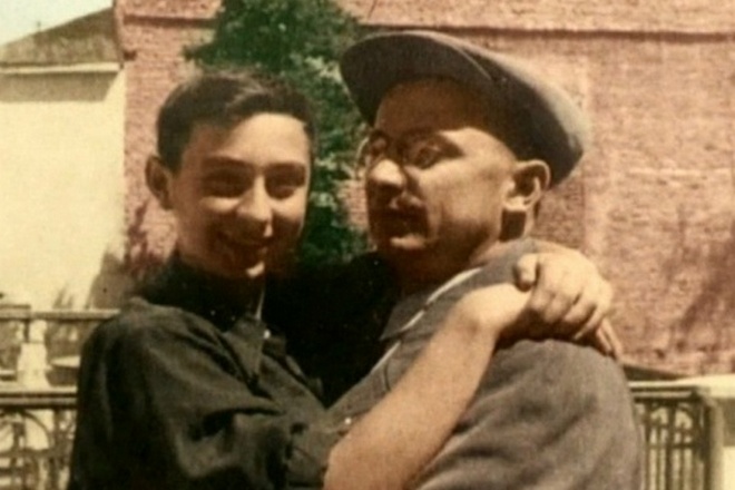 Серго Берия и его отец Лаврентий Берия