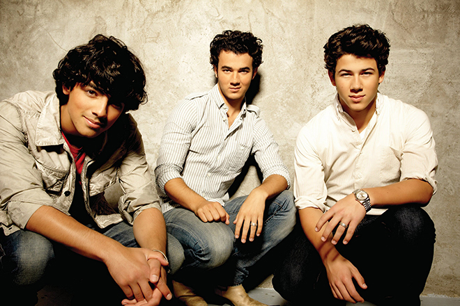Джо Джонас и группа «Jonas Brothers»