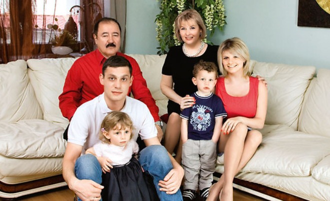 Тамара Акулова с семьей