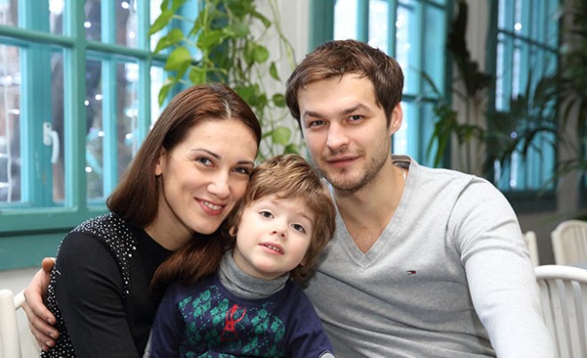 Михаил Гаврилов и Анна Носатова с сыном