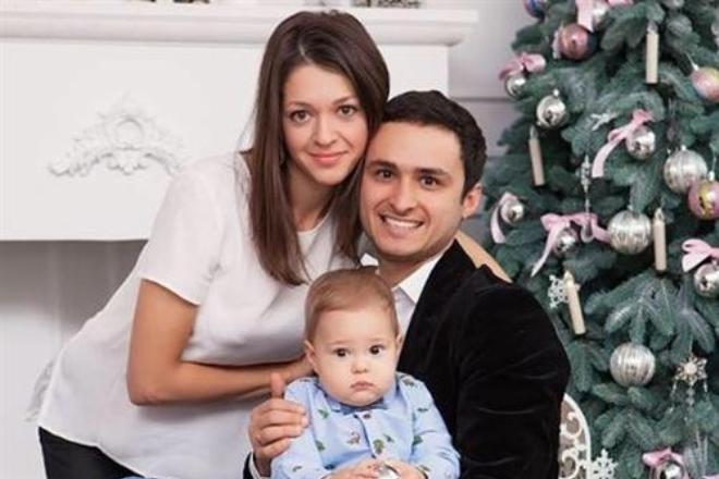 Игорь Ласточкин с женой и сыном