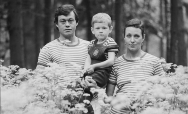 Андрей Караченцов с отцом Николаем Караченцовым и матерью Людмилой Поргиной