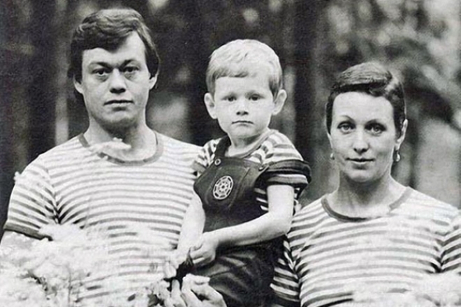 Людмила Поргина и Николай Караченцов с сыном