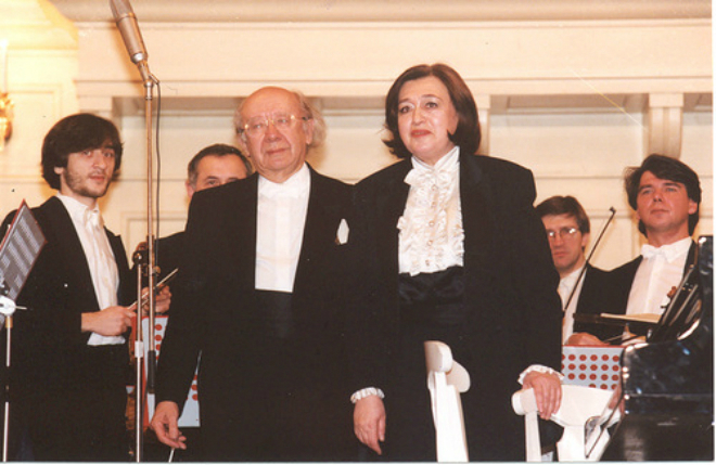 Виктория Постникова с мужем и коллегой