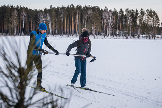 Луиза и Антон Шипулины на лыжах