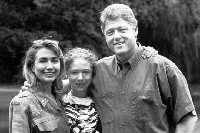 Челси Клинтон с родителями