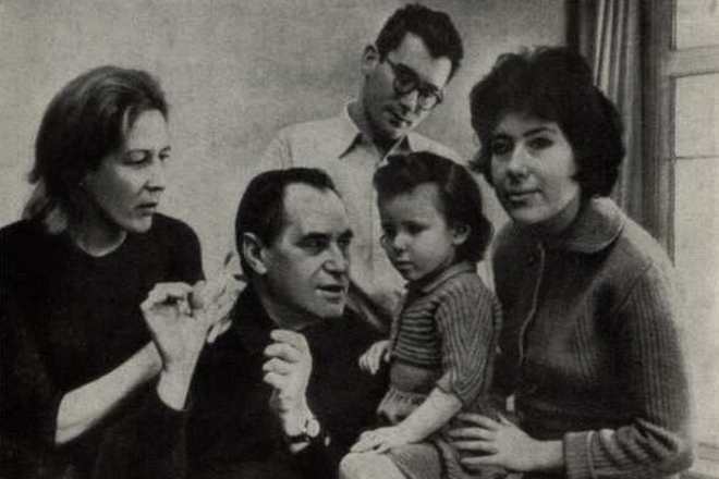 Валентин Катаев с семьей