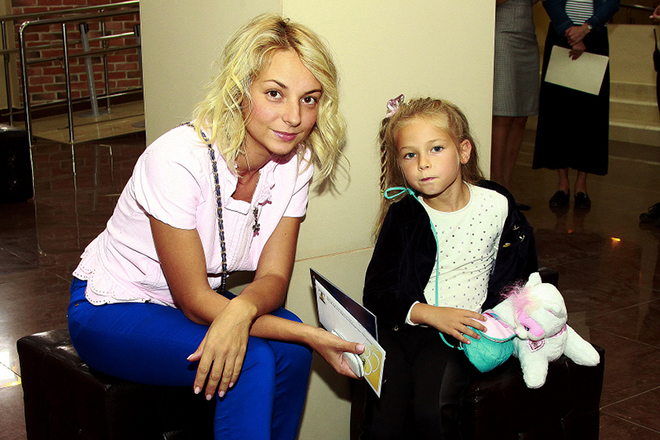 Дарья Сагалова с дочкой