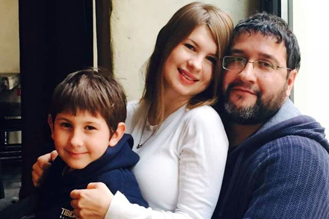Анна Цуканова с семьей