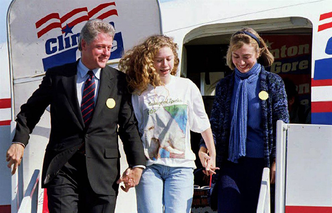 Билл Клинтон с женой и дочерью