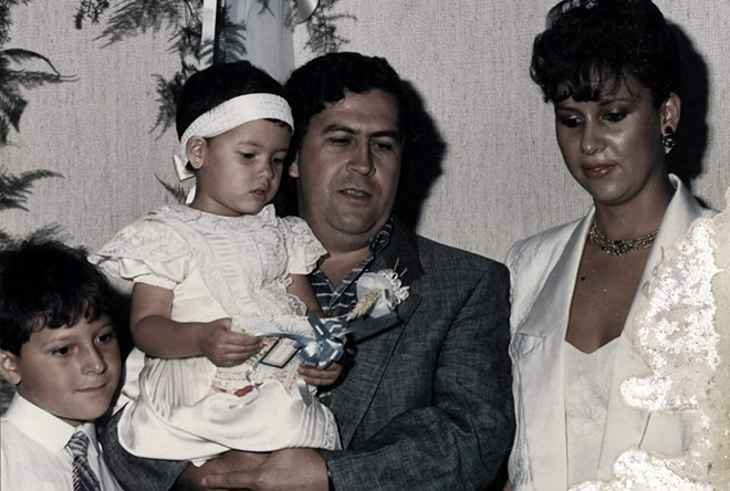 Пабло Эскобар с семьей