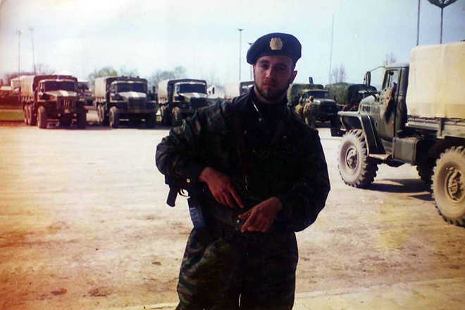 Захар Прилепин служил в Чечне