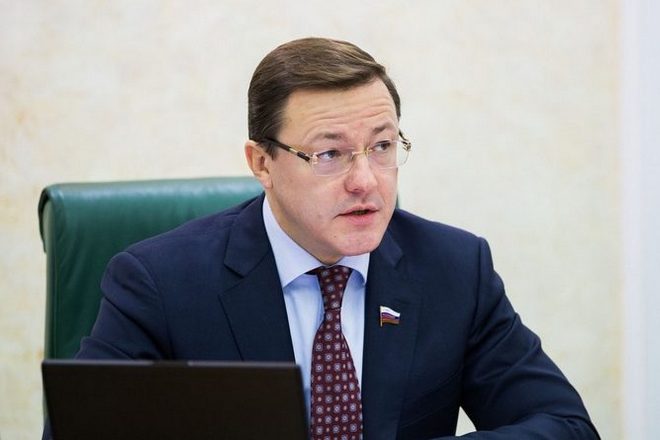 Политик Дмитрий Азаров
