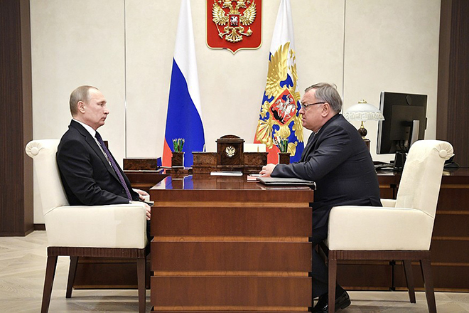 Андрей Костин и Владимир Путин