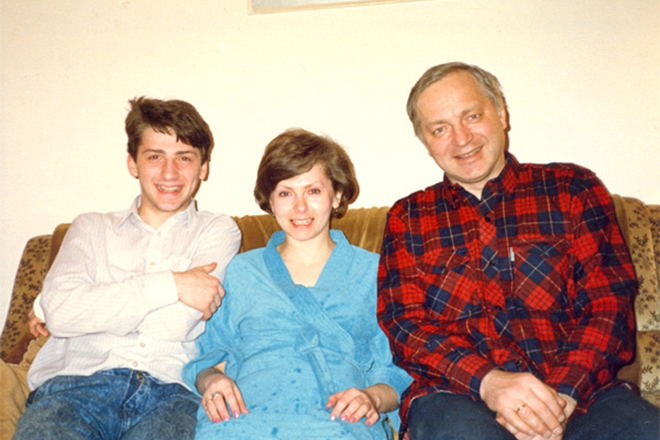 Сергей Никитин с семьей