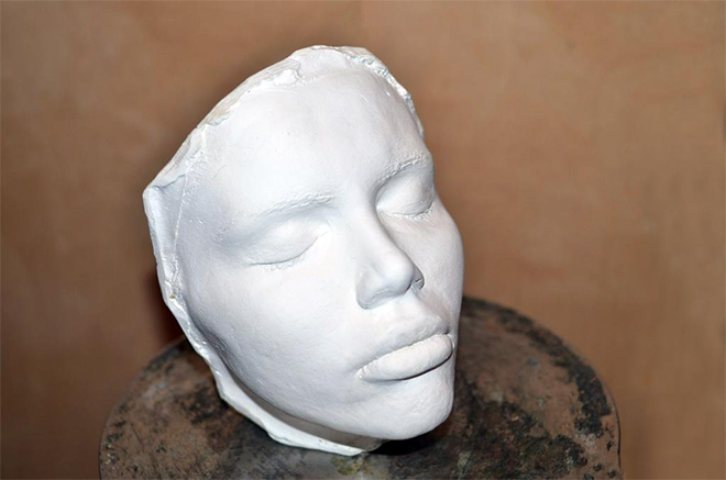 Слепок лица Кати Самбуки для статуи Русалочки