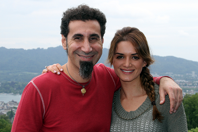 Серж Танкян и его жена Анджела Мадатян