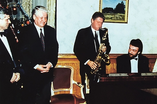 Совместное выступление Сергея Жилина и Билла Клинтона в резиденции Бориса Ельцина, 1994 год