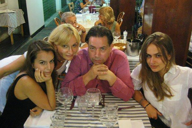 Анна Якунина с семьей