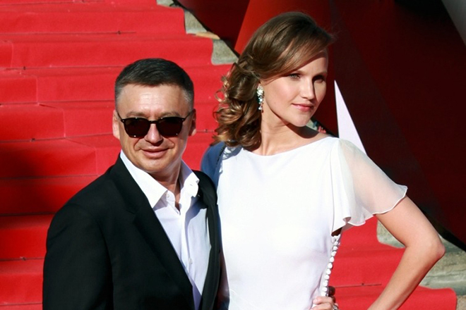 Антон Табаков с женой Анжеликой