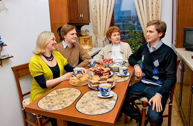 Марина Яковлева с семьей