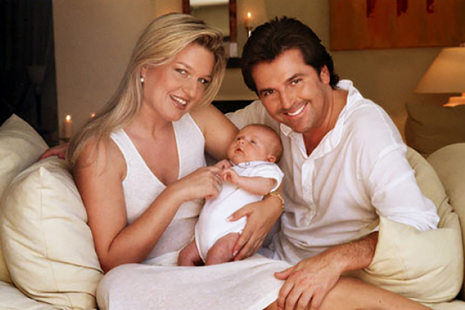Томас Андерс с женой и сыном