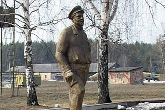 Памятник Алексею Смирнову в Харькове