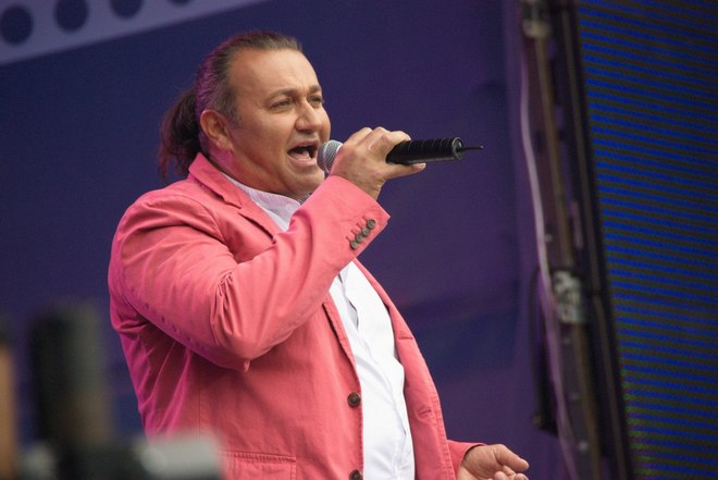 Валерий Курас на сцене