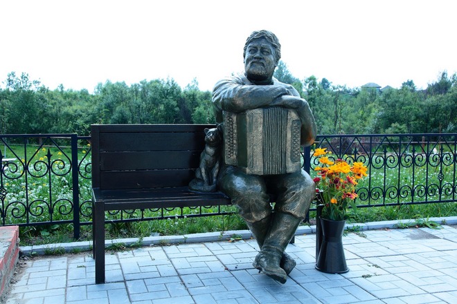 Памятник Геннадию Заволокину