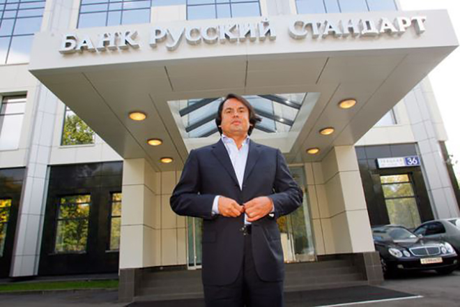Банк «Русский стандарт» Рустама Тарико