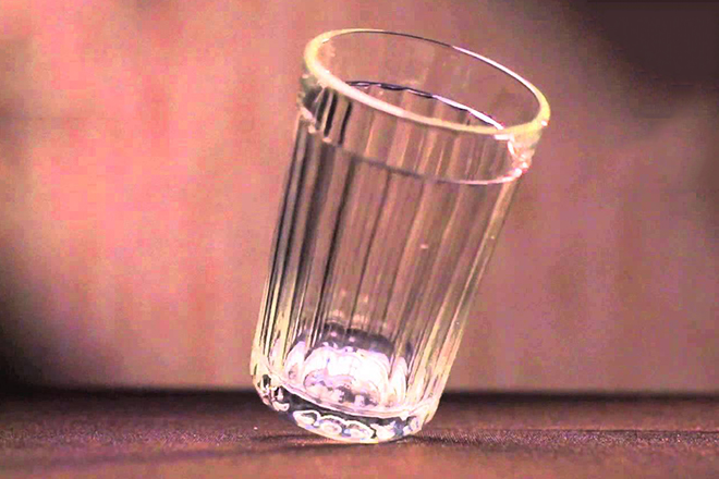 Идею граненного стакана предложил Казимир Малевич