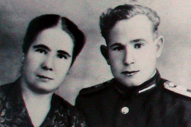 Алексей Леонов с сестрой