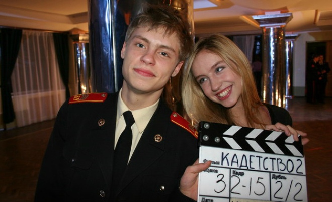 Александр Головин и Линда Табагари на съемках сериала «Кадетство» Александр Головин и Линда Табагари на съемках сериала «Кадетство»