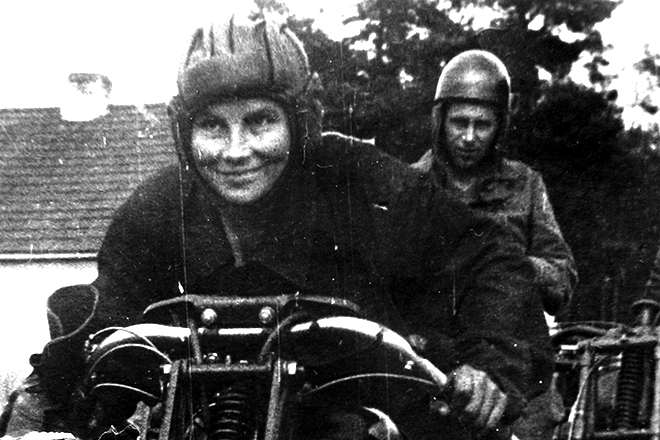 Галина Макарова - чемпионка Беларуси по мотокроссу 1937 года