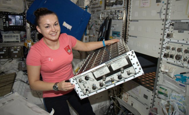 Елена Серова на борту МКС