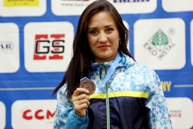Милана Сафронова с медалью