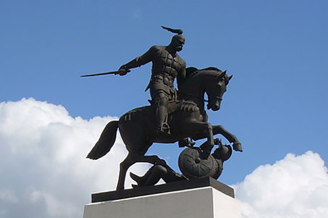 Памятник Святославу Игоревичу в Белгородской области