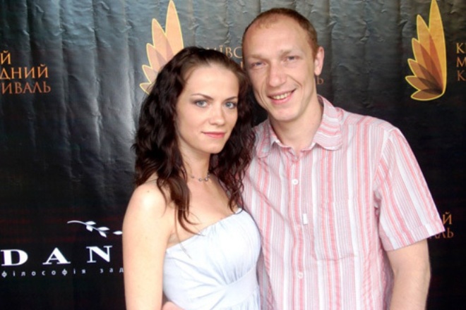 Максим Коновалов с женой