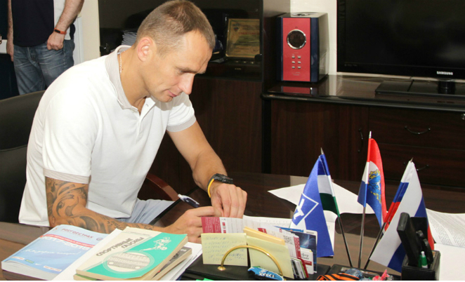 В 2018 году Сергей Рыжиков подписал соглашение с «Крыльями Советов»