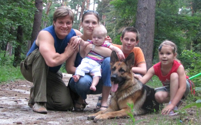 Алексей Моисеев с семьей