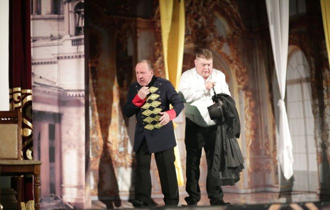Владимир Стеклов на сцене театра