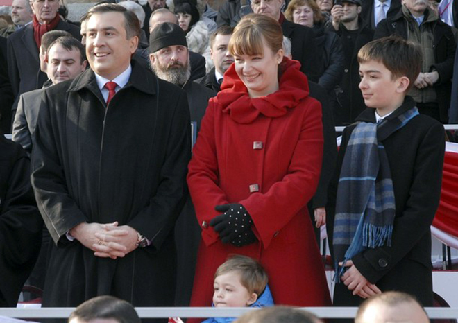 Михаил Саакашвили с женой и детьми