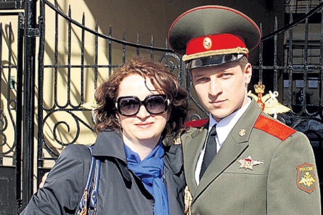 Третья супруга Владимира Литвинова Елена и их сын Арсений