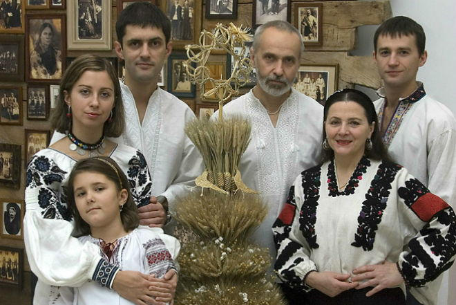 Нина Матвиенко с семьей