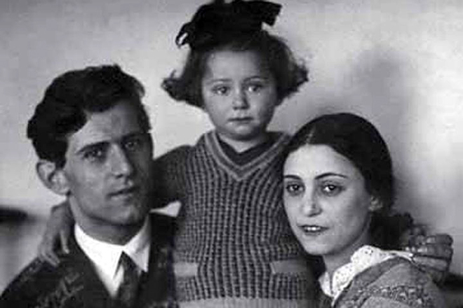 Майя Плисецкая с родителями