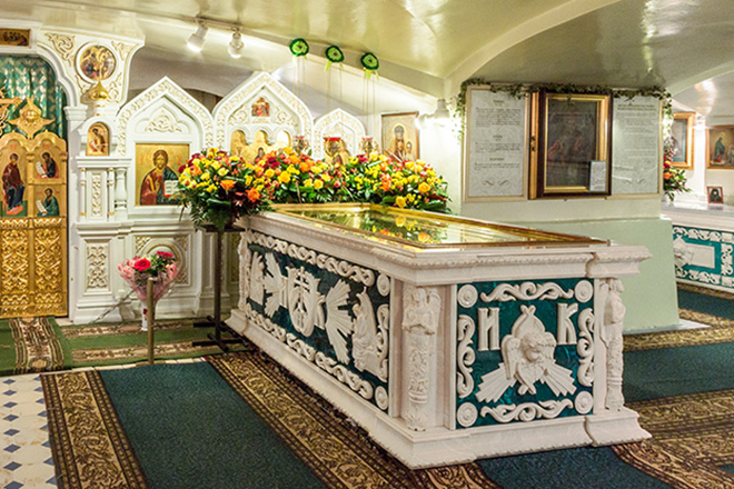 Гробница Иоанна Кронштадтского