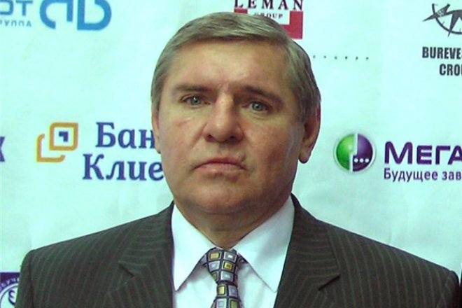Хоккеист Владимир Крутов