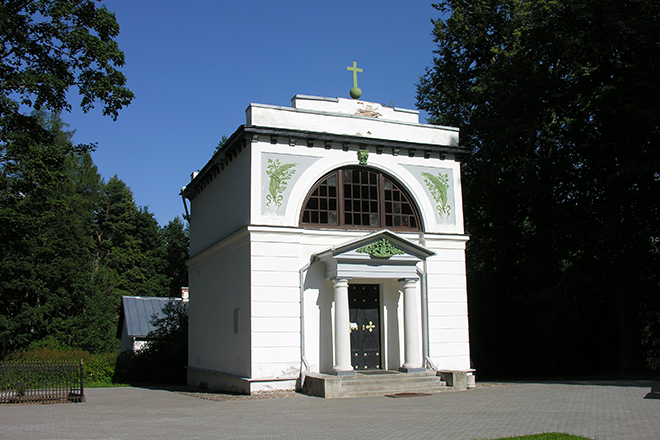 Мавзолей Михаила Барклая-де-Толли в бекгофском имении, Эстония
