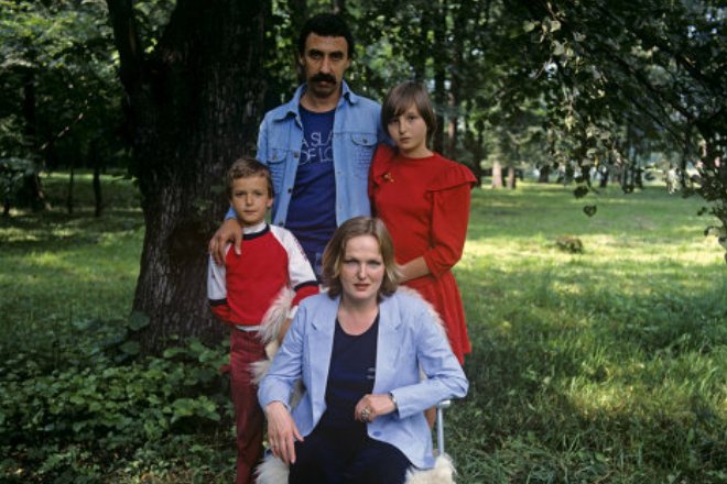 Елена Соловей с мужем и детьми