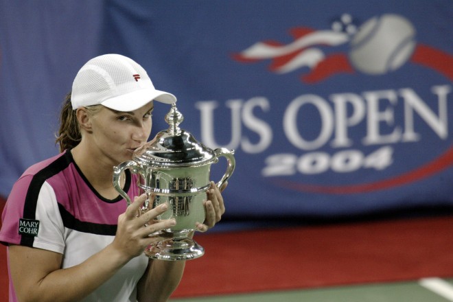 Светлана Кузнецова с трофеем победительницы US Open, 2004 год